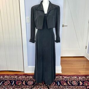 Dana Buchman Vintage Grey 100% silk beaded evening gown&bolero jacket. Size 10.